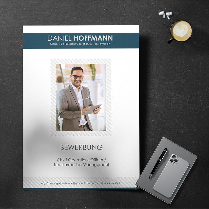 Deckblatt im Design Executive mit Bewerbungsfoto, Name und Kontaktdaten